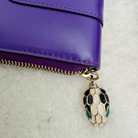 Authentic Bvlgari Serpenti Forever  Leather Zip Wallet - Picture 10 of 15